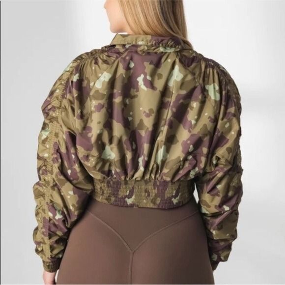 Vitality Ethos Jacket in Woodland Size Small NEW - Picture 4 of 9